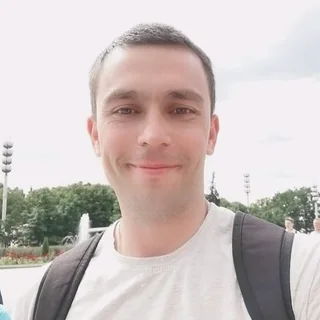 Роман Тихонов