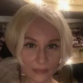 Анна Левина